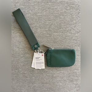 LULULEMON WRISTLET